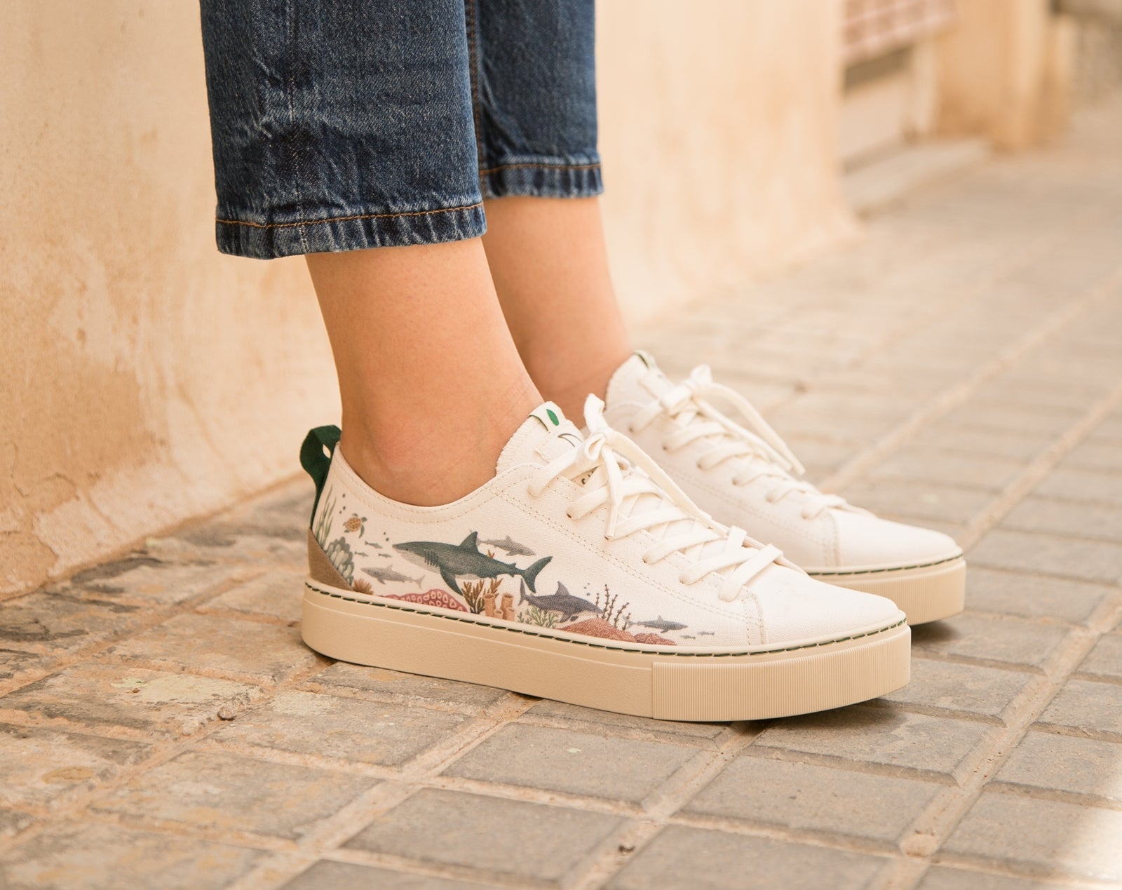 Veganer Sneaker Save Sharks COR009
